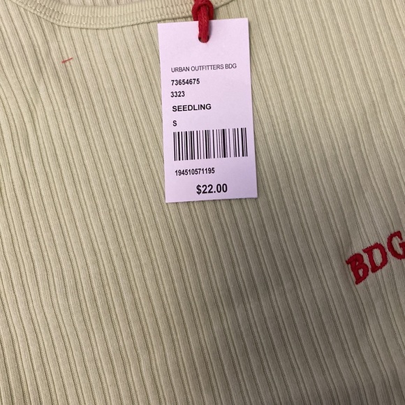 BDG tee. BNWT - Picture 3 of 5